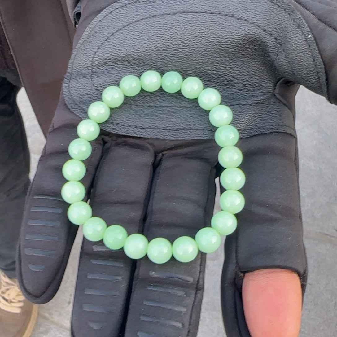 和田玉未镶嵌颈饰卡八薄荷奶绿