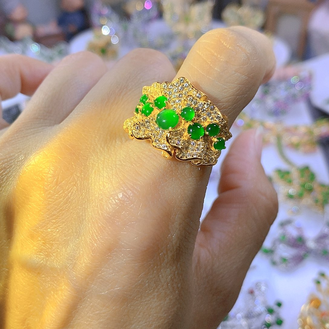 颈饰银S925镶嵌翡翠