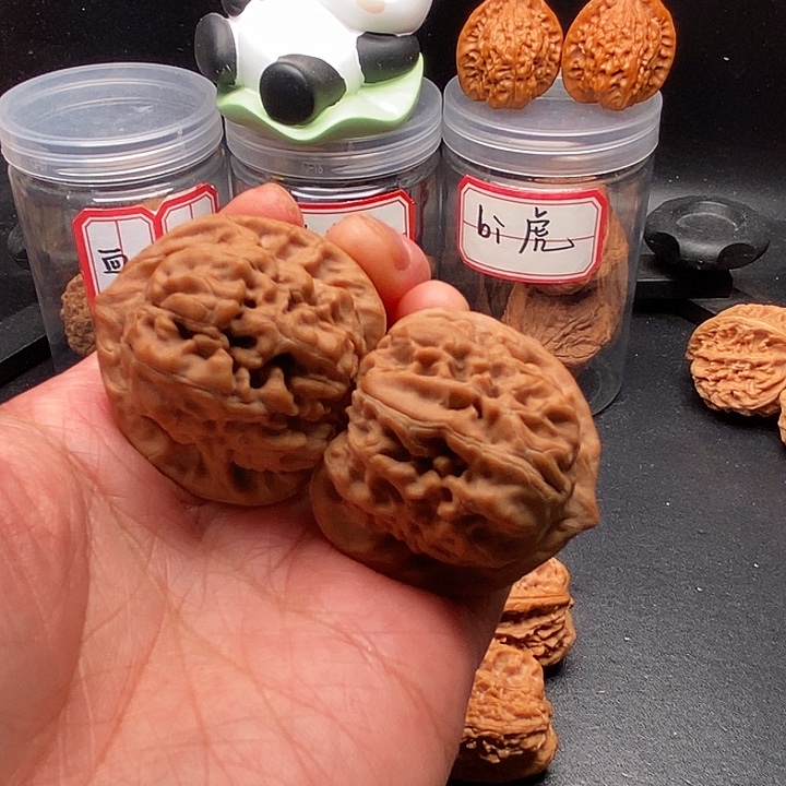 缘***玖文玩核桃把件金字塔