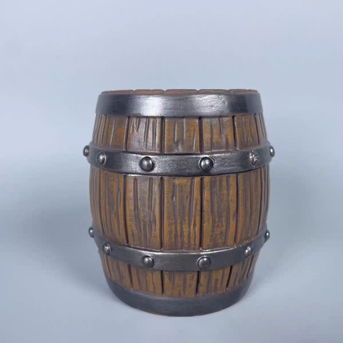 树脂材质1比6酒桶木桶手办摆件