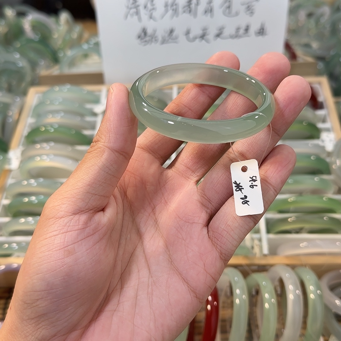 玛瑙/玉髓未镶嵌手镯圈口54.6