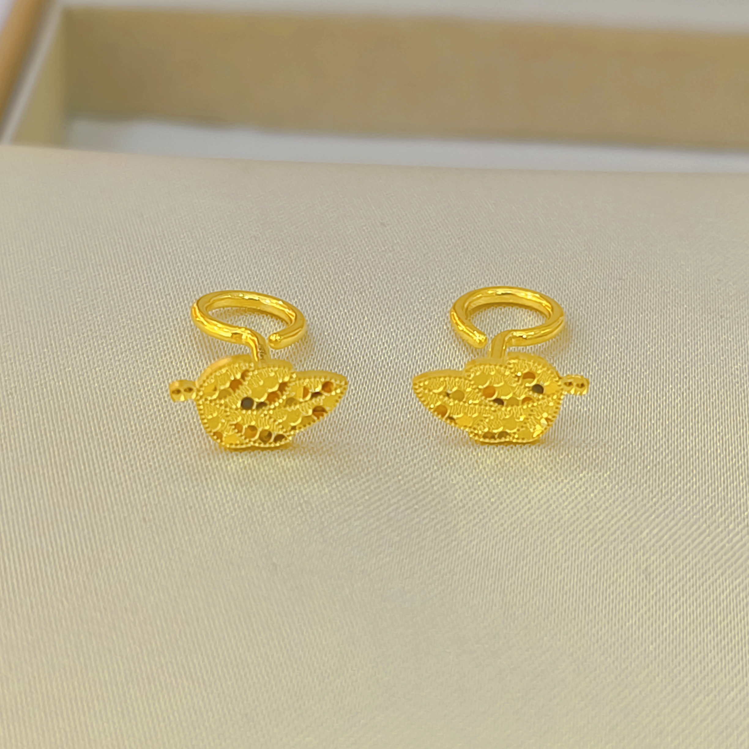 足金999鱼鳞叶子时尚耳饰1.59g
