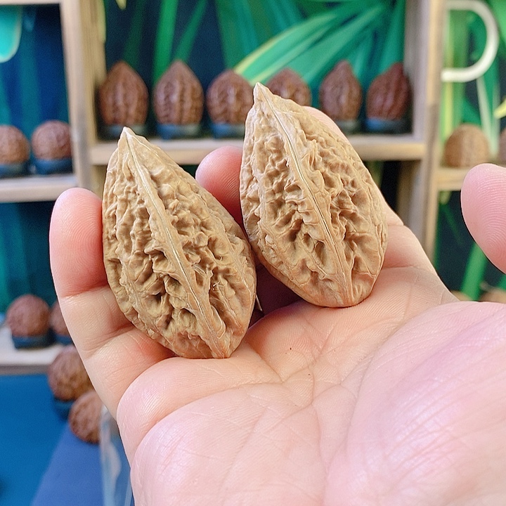 吊坠文玩核桃龙纹柳叶