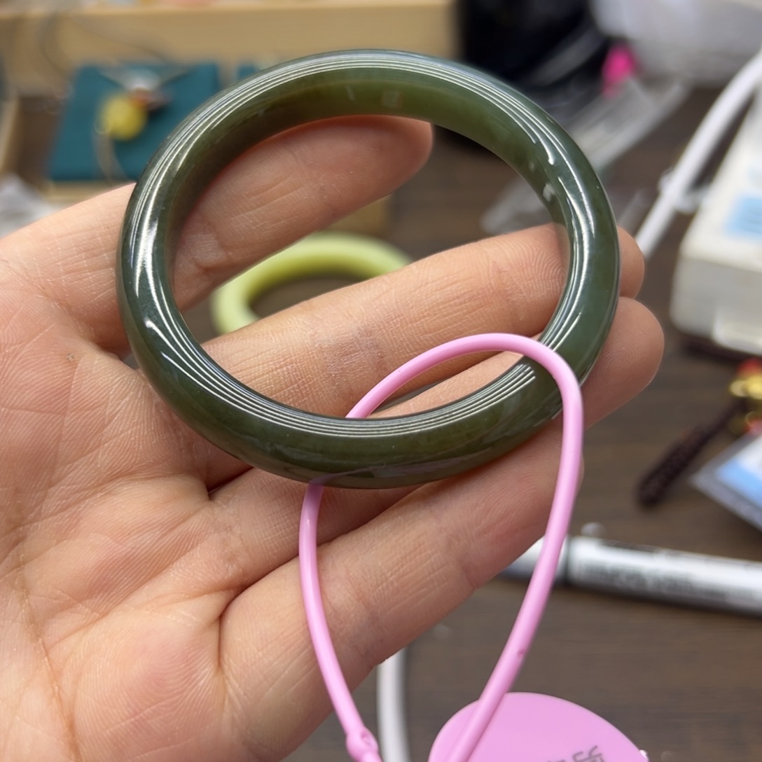 和田玉未镶嵌手镯52.6圈围1178