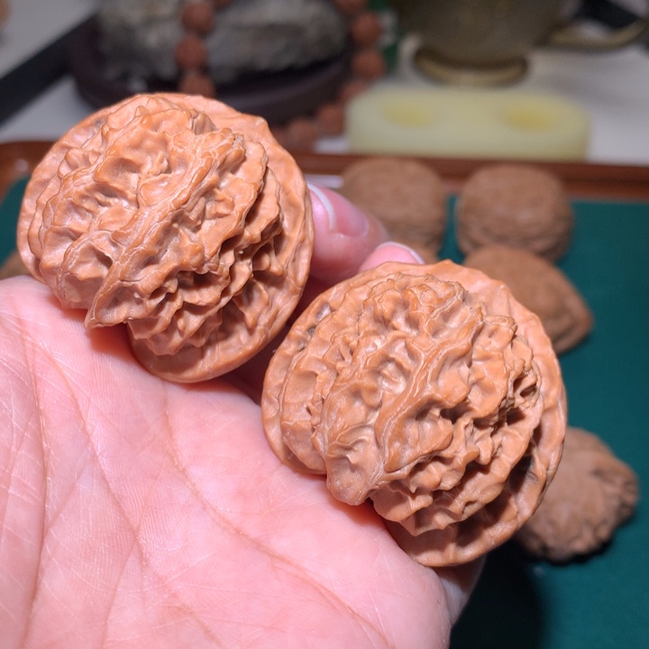 文玩核桃把件苹果园