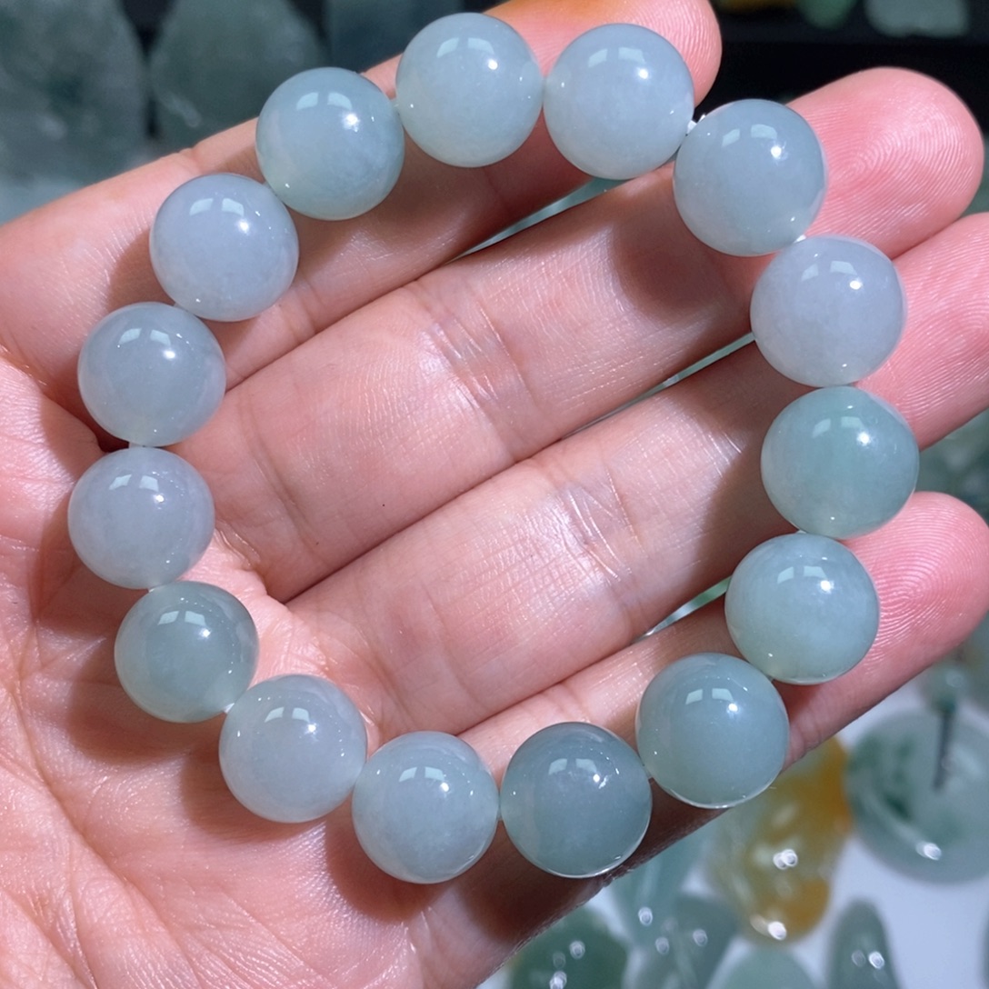 大***宇未镶嵌定制翡翠冰胶手串