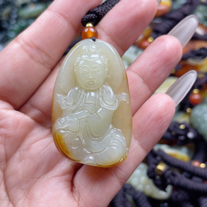 和田玉颈饰未镶嵌