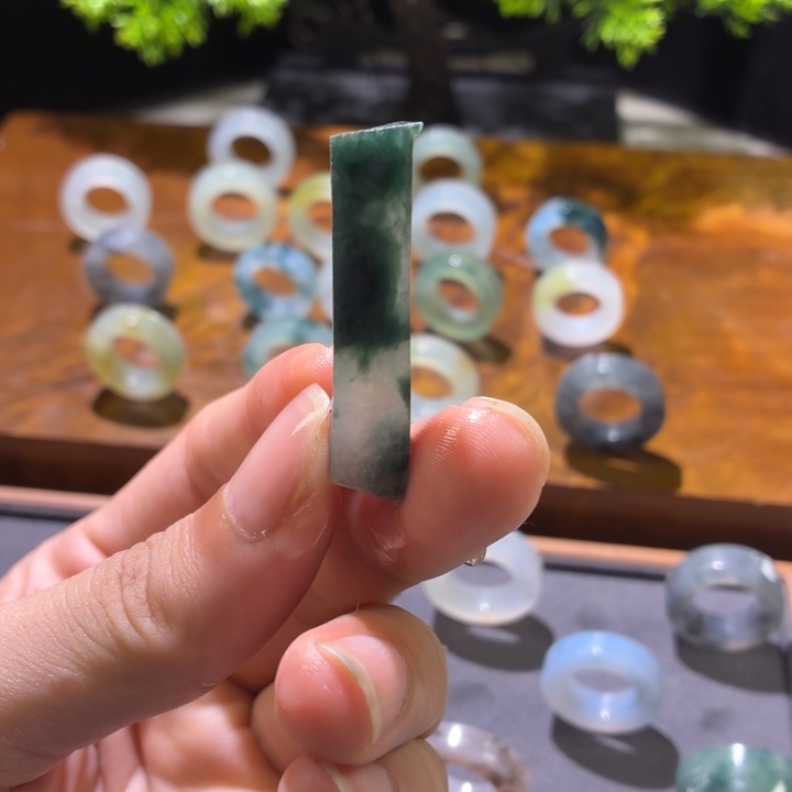 未镶嵌定制翡翠戒指