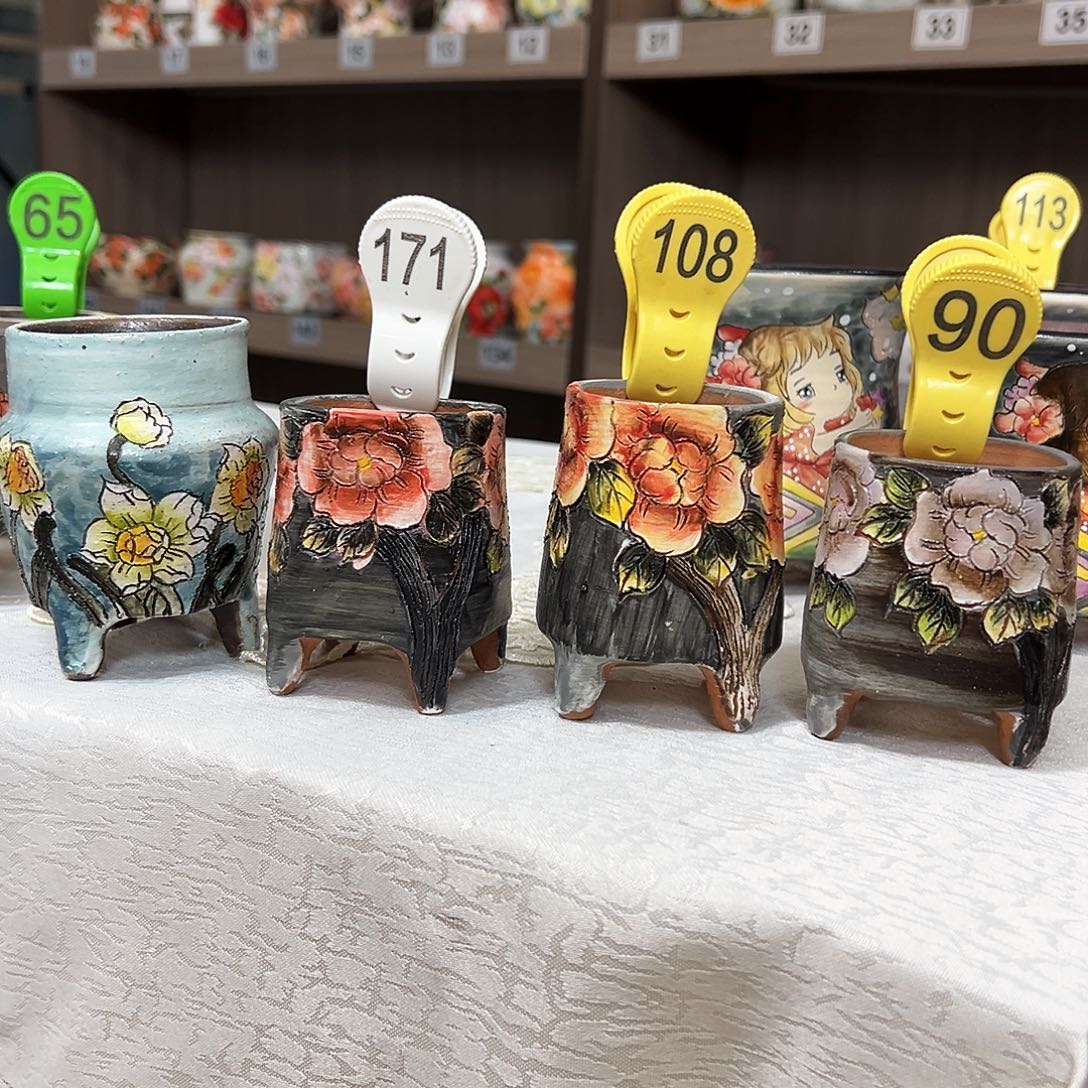 毛***豆手绘陶瓷花盆美盆