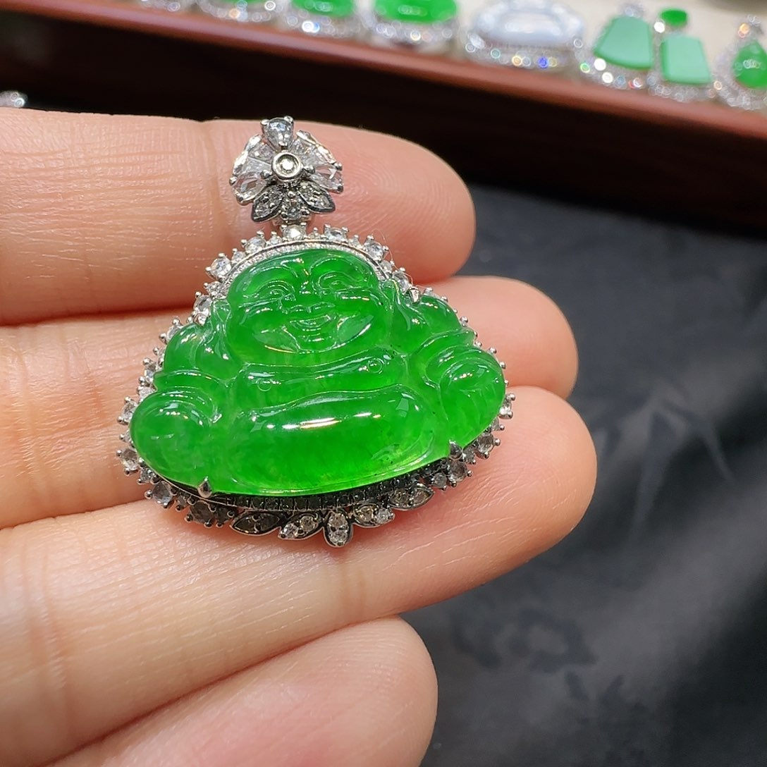 翡翠吊坠(不含链)18K金镶嵌