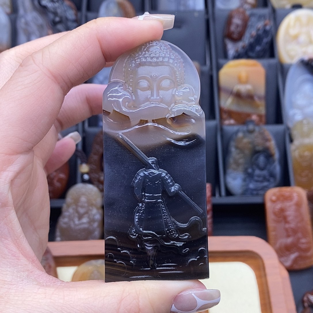 玛瑙/玉髓吊坠(赠链)未镶嵌幸*吊坠