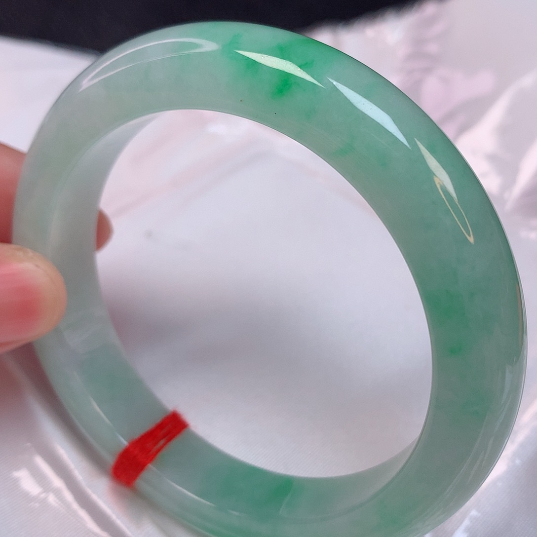 翡翠手镯未镶嵌58+ 翡翠手镯