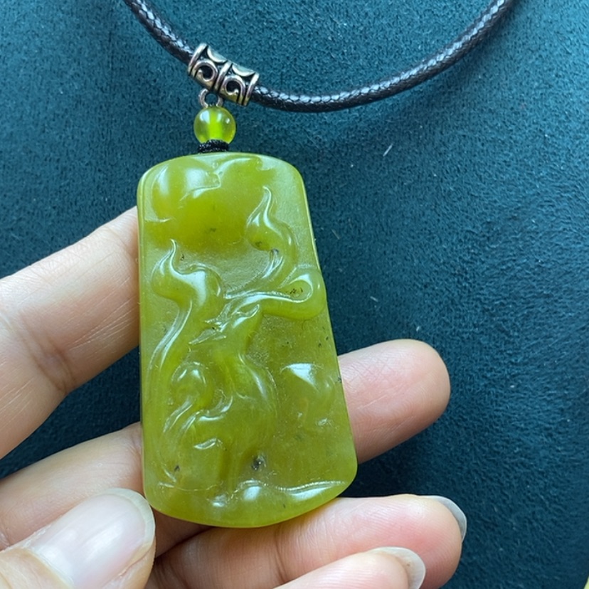 【闪购商品】蛇纹石玉吊坠未镶嵌