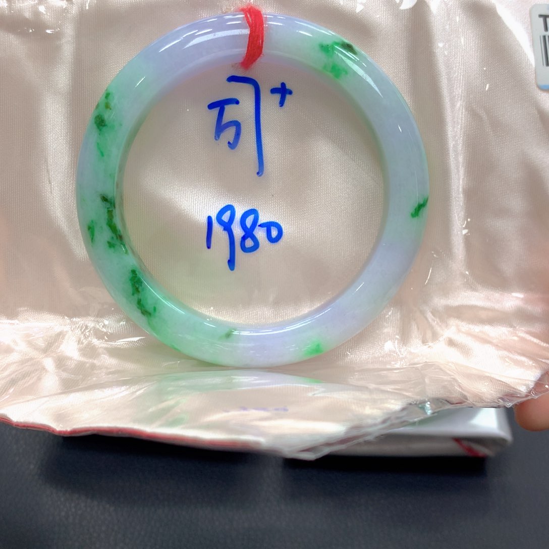 翡翠手镯未镶嵌翡翠30
