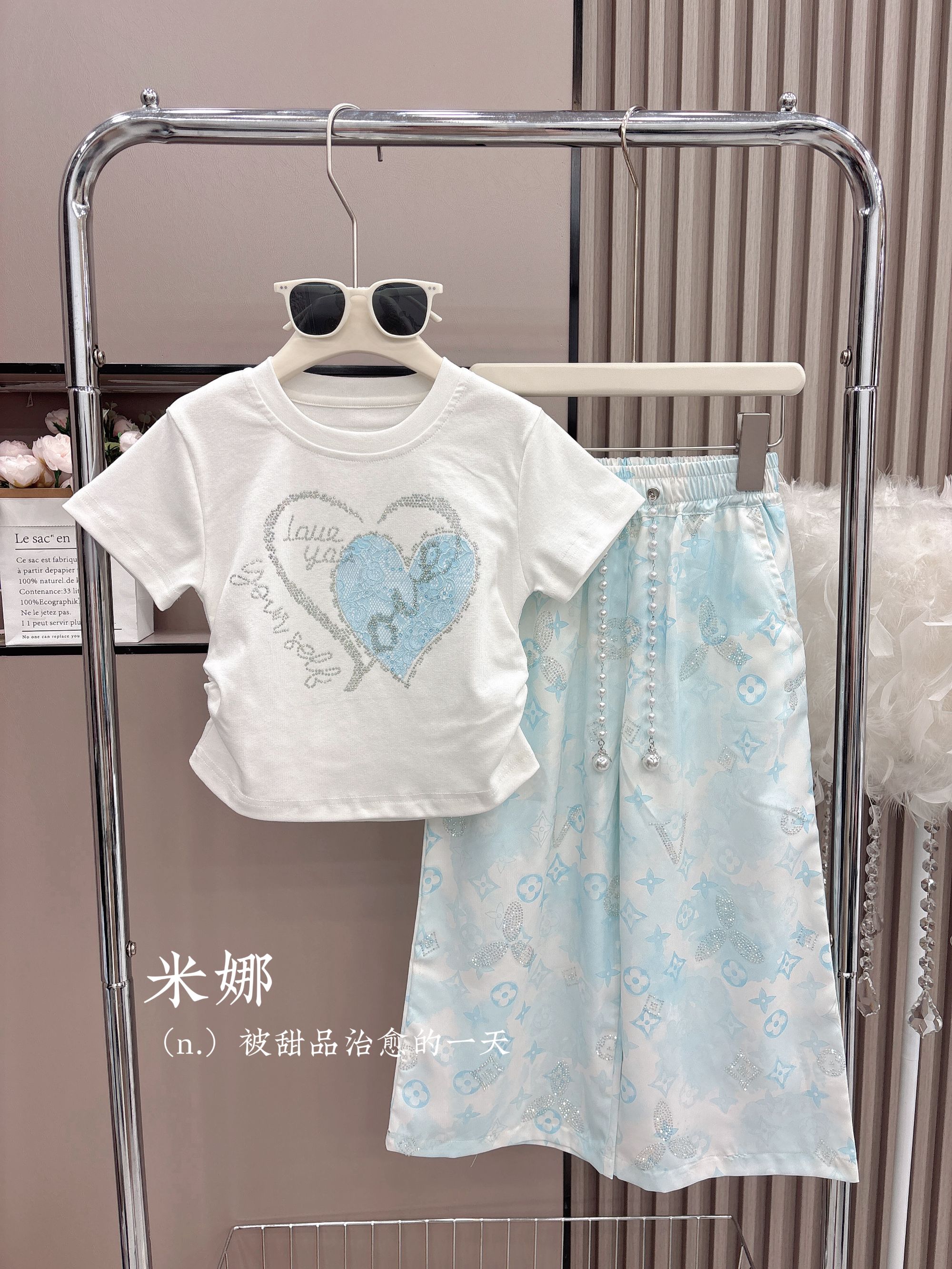 2025夏季女童新款套装6090百搭蓝色爱心短袖渣染风亮钻休闲裤