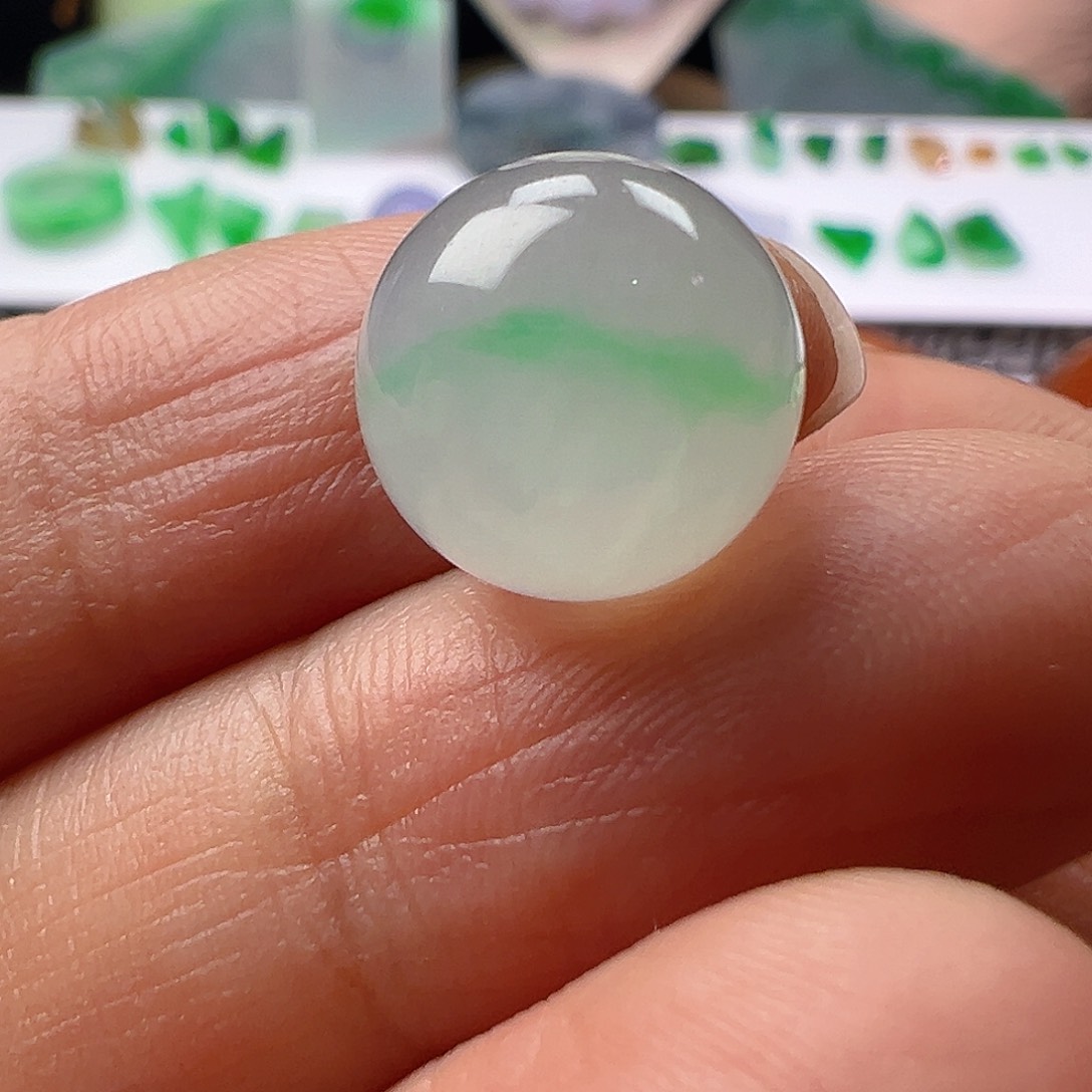 翡翠散珠翡翠冰飘金丝绿圆珠卡12.2