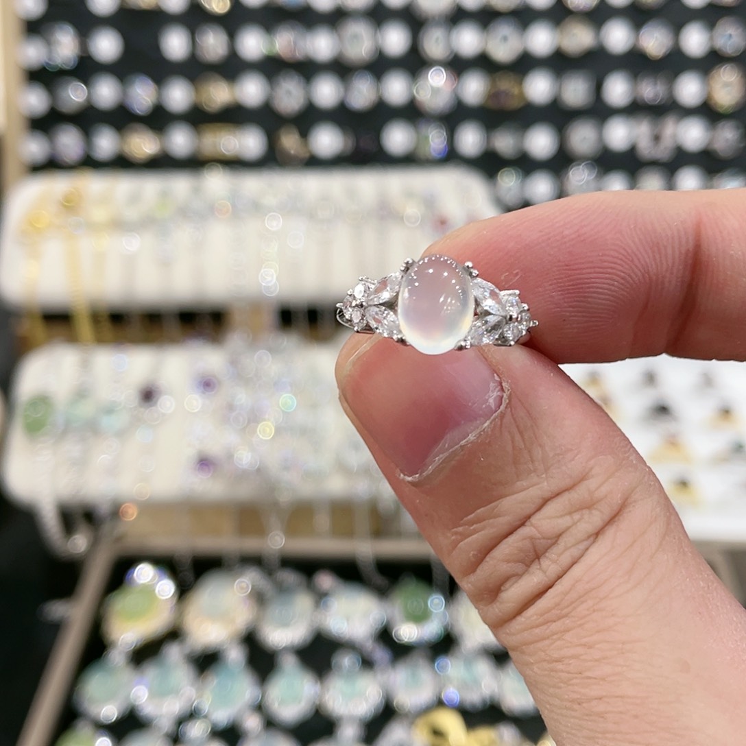 蛇纹石玉戒指银S925镶嵌山**?