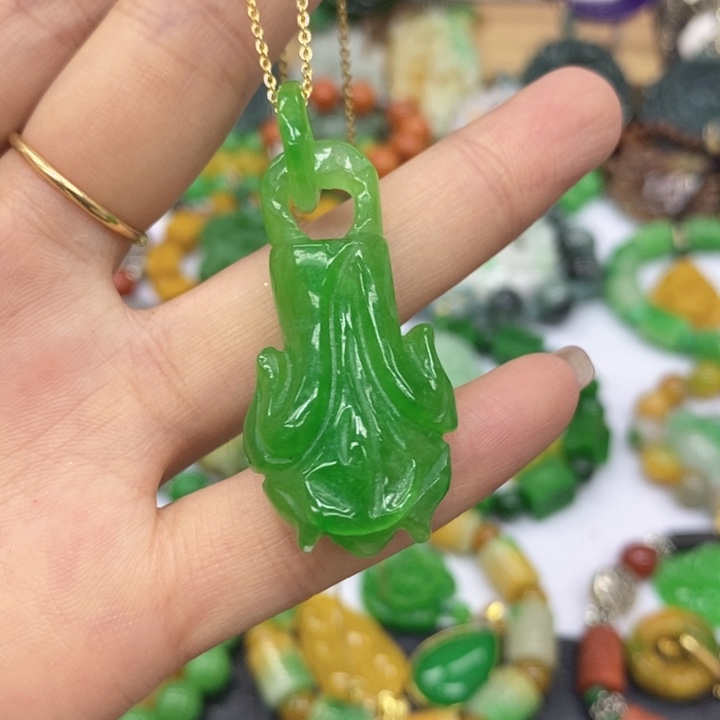 翡翠未镶嵌颈饰项链11