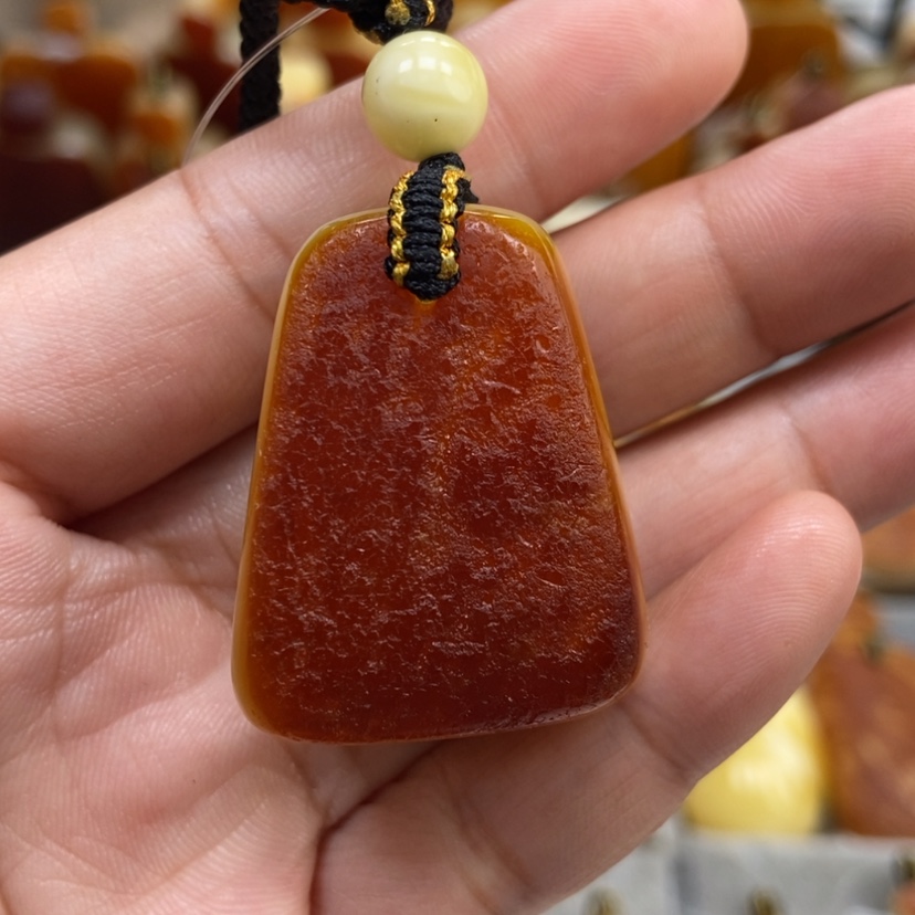 【闪购商品】琥珀颈饰未镶嵌
