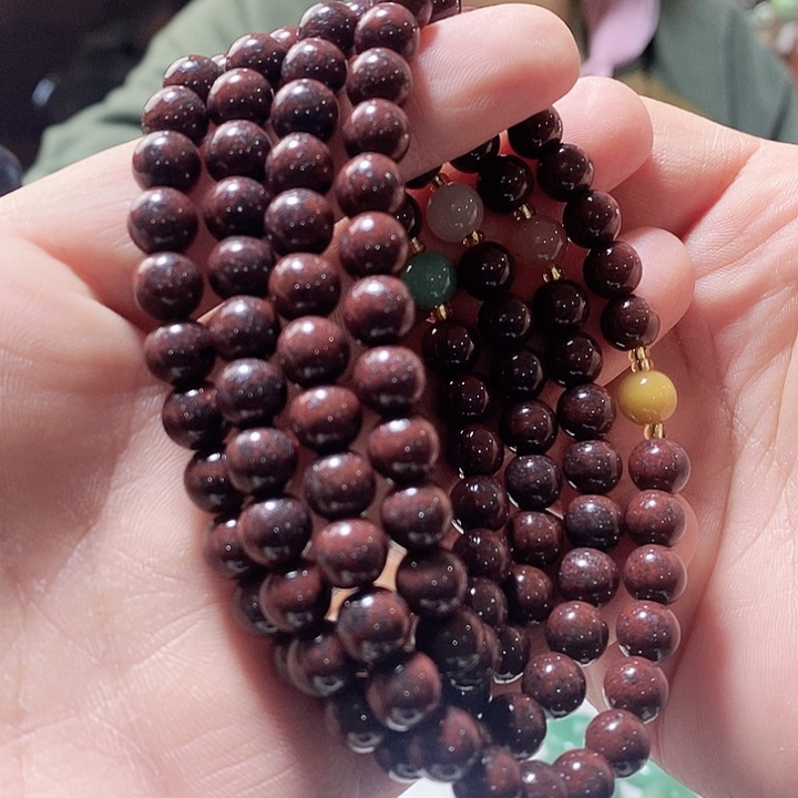 密玉（石英质玉）未镶嵌颈饰