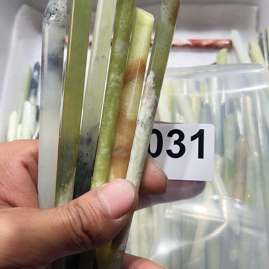 蛇纹石玉未镶嵌发簪