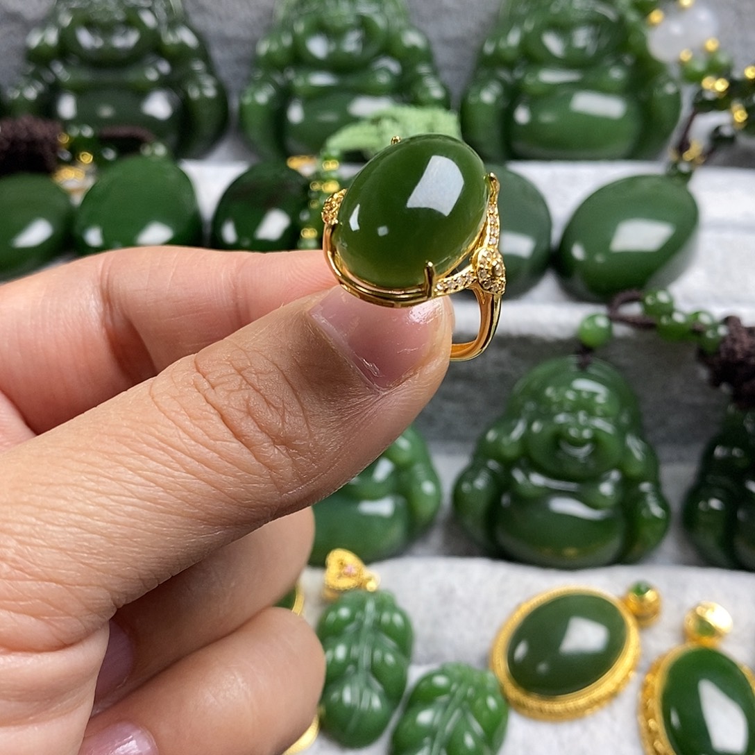 和田玉（碧玉）未镶嵌颈饰