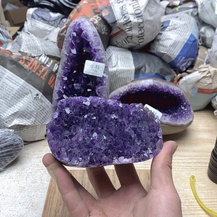 紫晶未镶嵌珠宝半成品