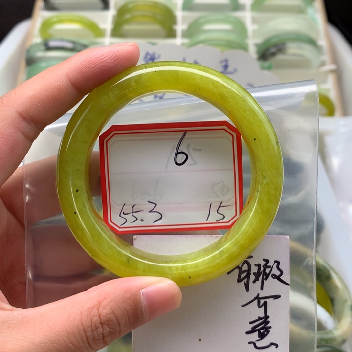 未镶嵌蛇纹石玉手镯