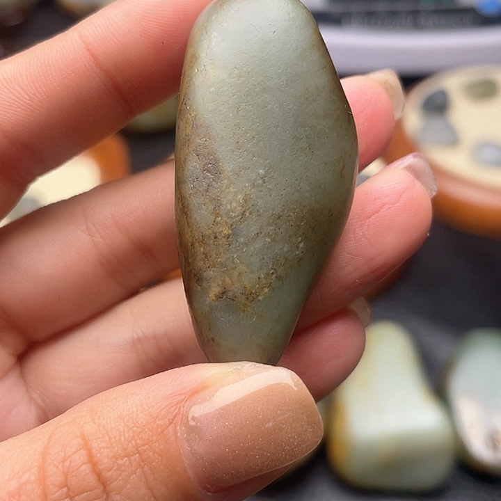 和田玉颈饰未镶嵌11