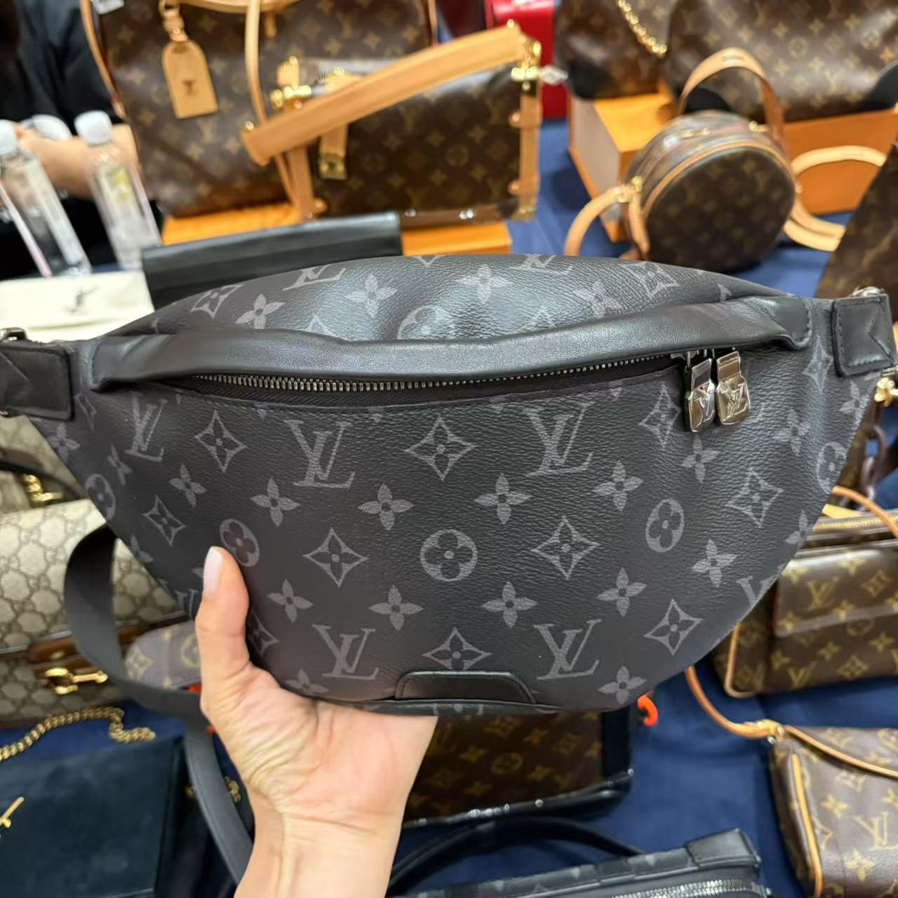 95新 LouisVuitton/路易威登 LV黑色老花腰包/7.8/晓晓