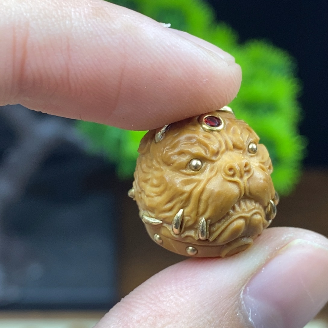 猴头核桃吊坠重工镶嵌狗王