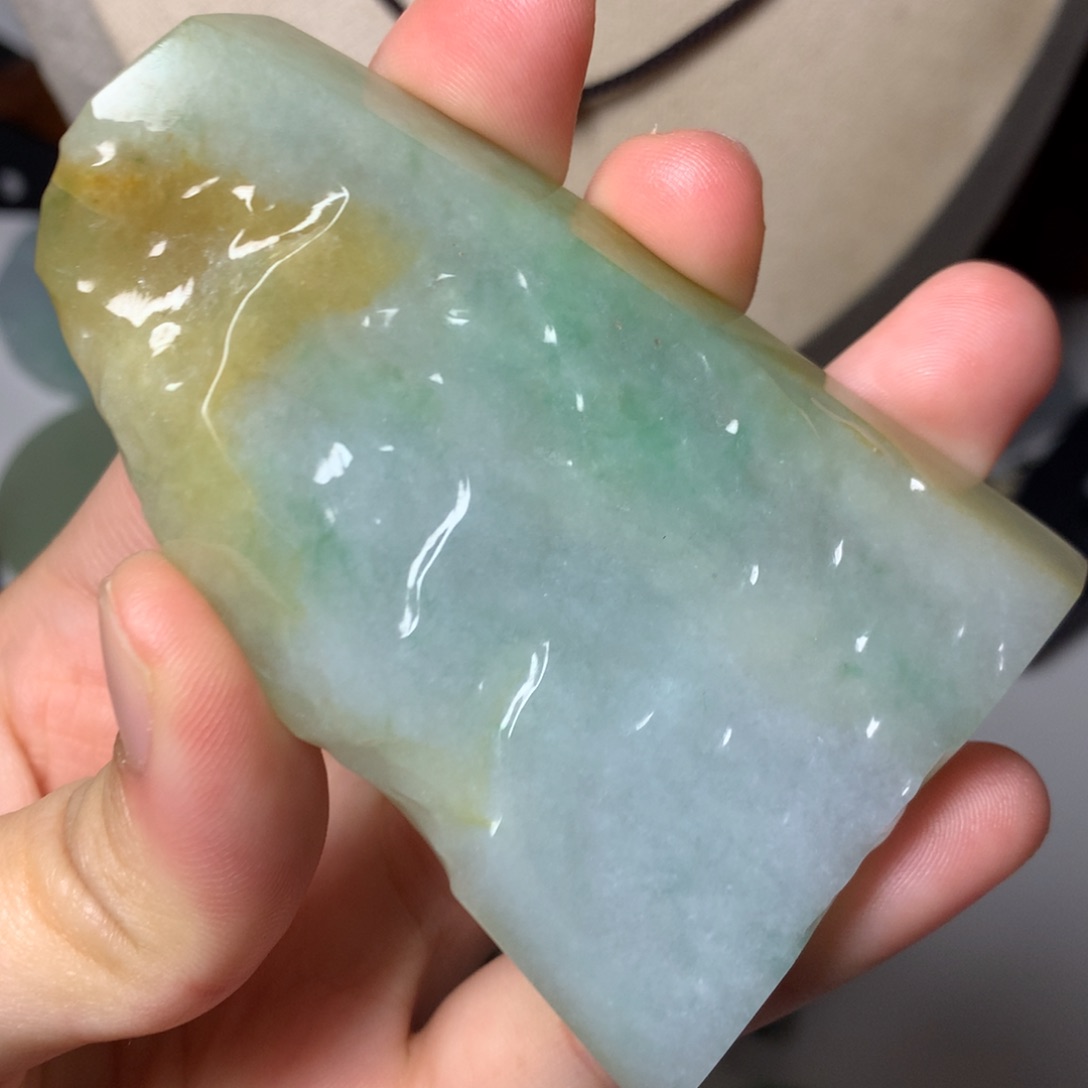 翡翠颈饰未镶嵌吊坠