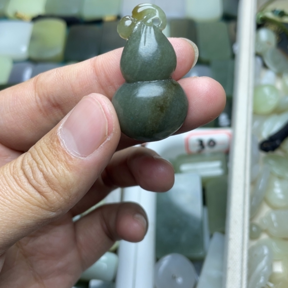 【闪购商品】颈饰未镶嵌和田玉