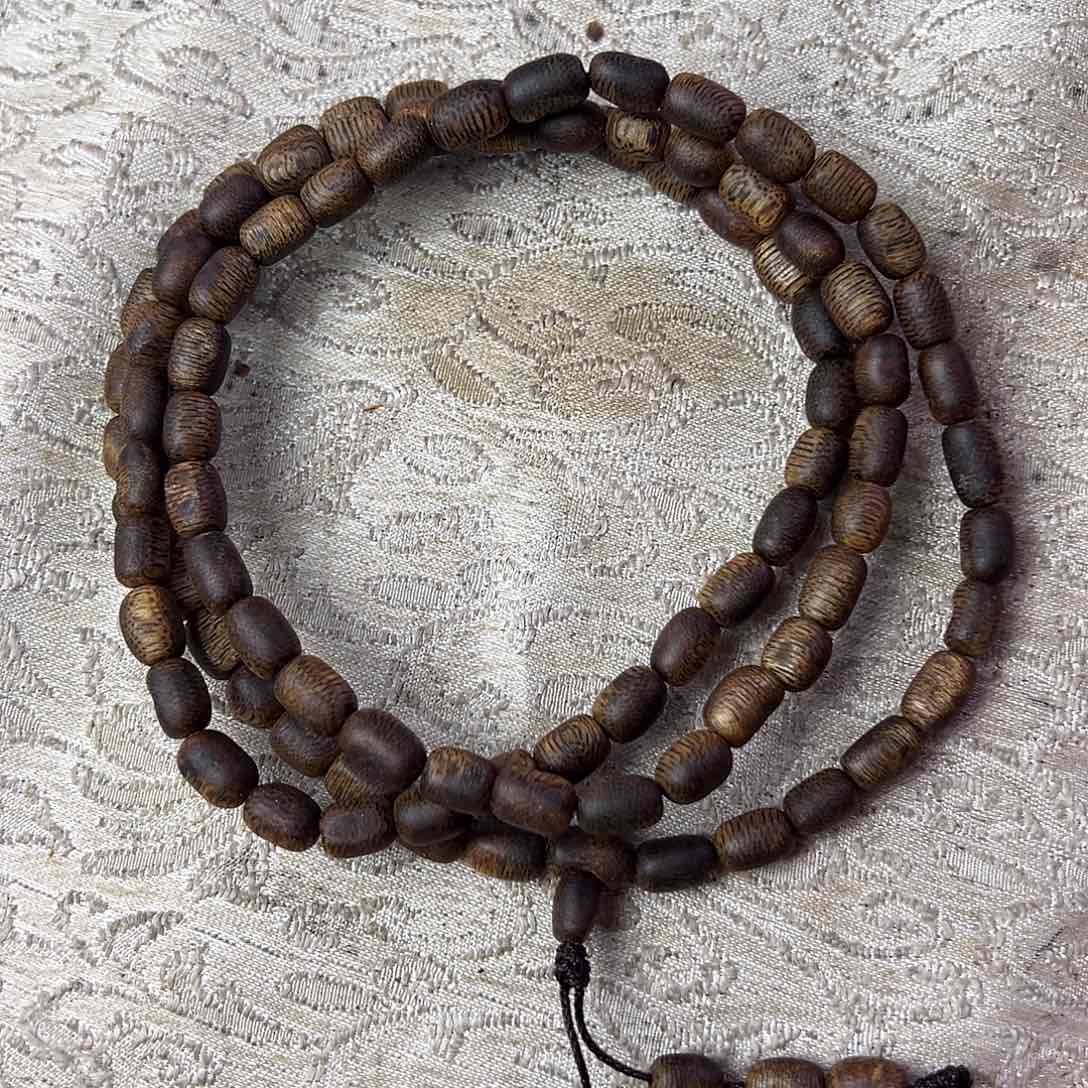 沉香手串留疤沉水浮多样性发一沉香手串