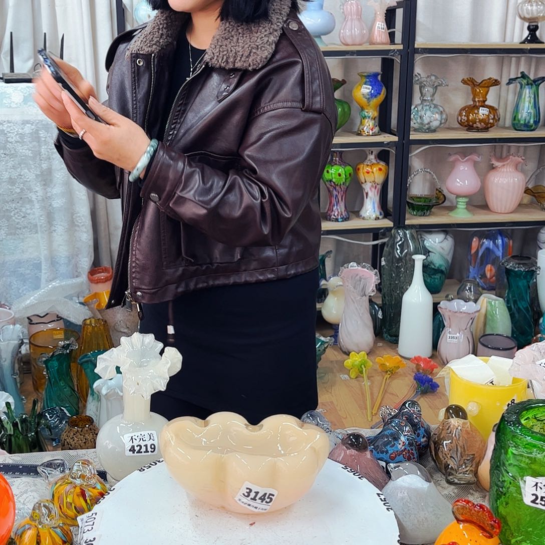 3145 家悦琉璃工艺品不完美