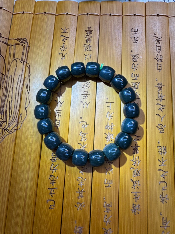 河磨玉透闪石精工直切卡12M湖水蓝黑河磨