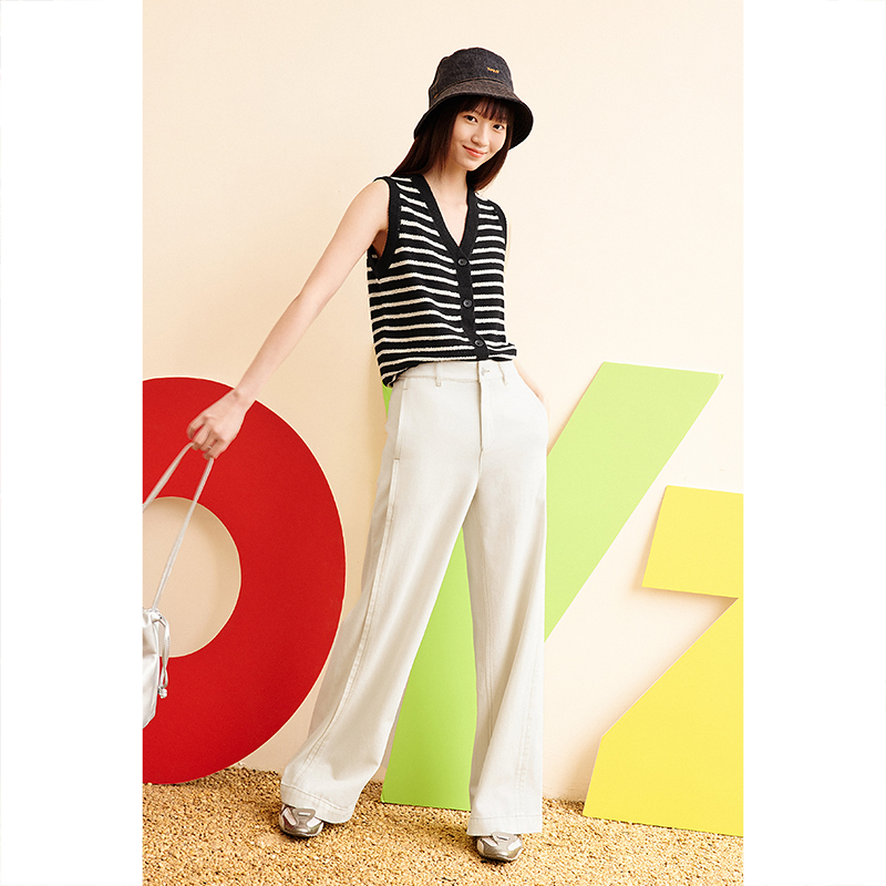 ToyzY25春新款三醋酸棉宽松直筒牛仔裤女ZC35120030