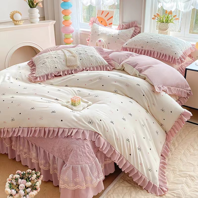 266   床盖款粉白四件套