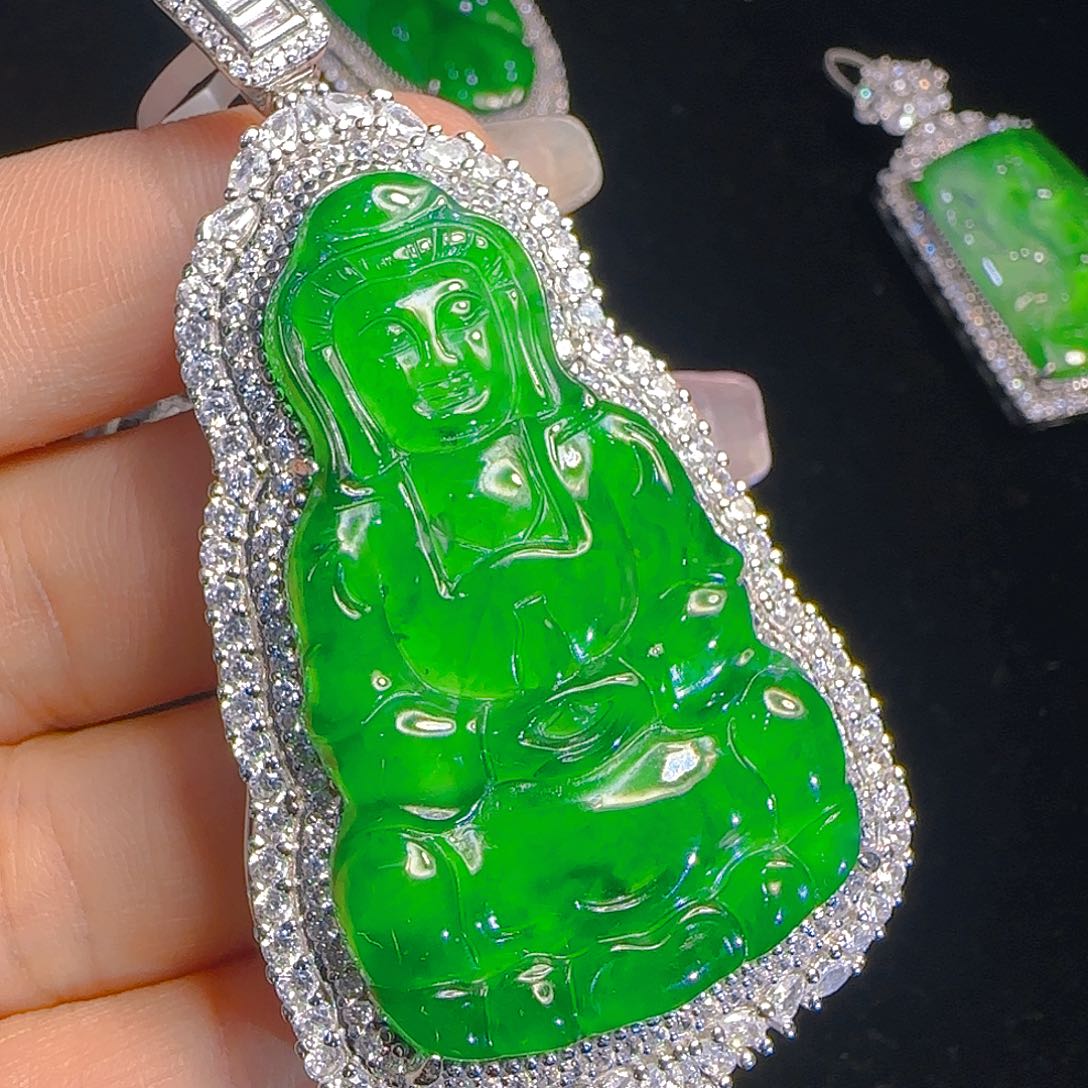 翡翠吊坠(赠链)银S925镶嵌