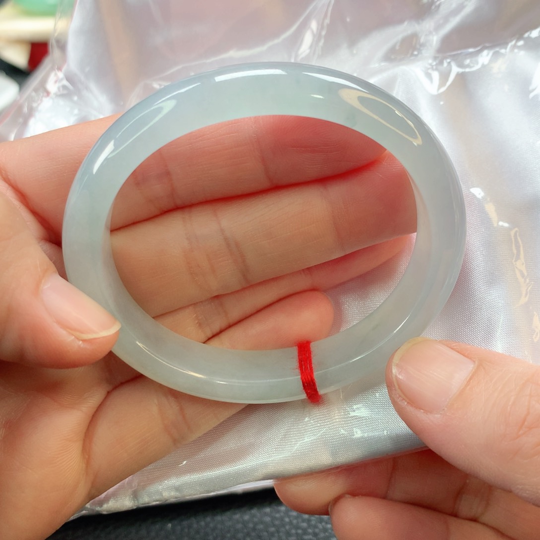 翡翠手镯未镶嵌宠**咪54贵妃