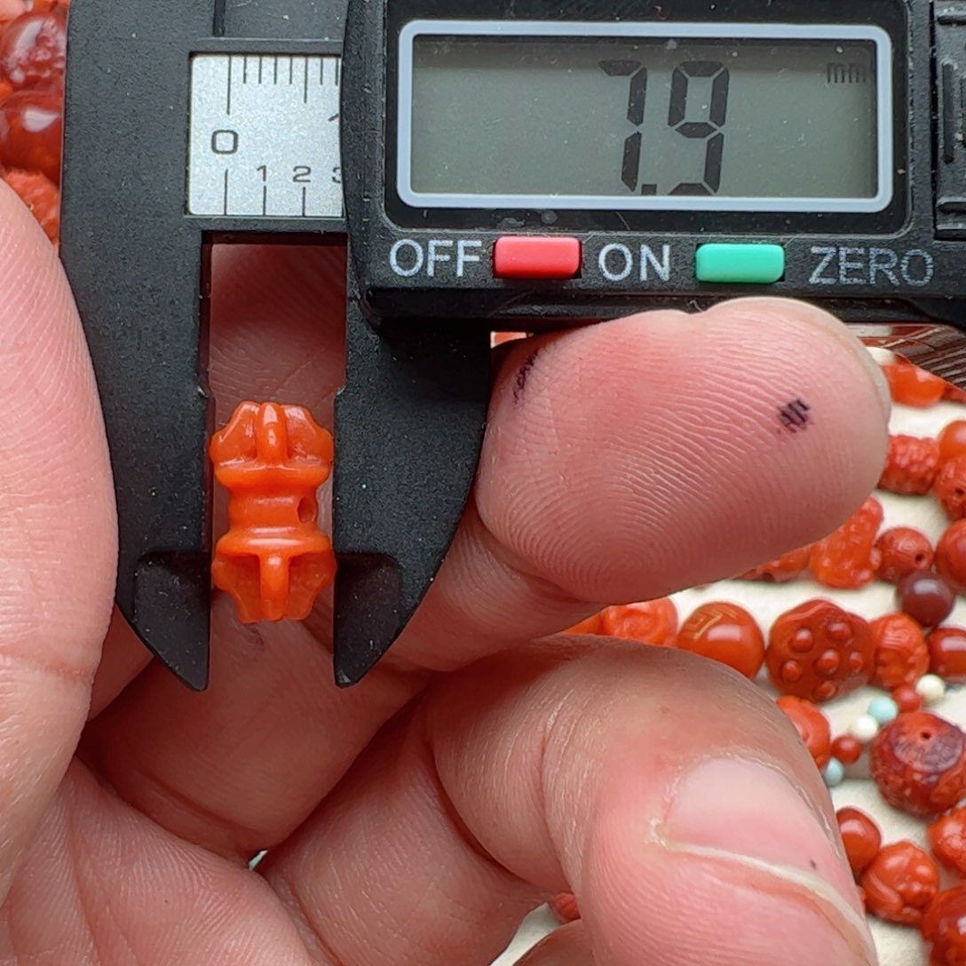 南红玛瑙配饰未镶嵌