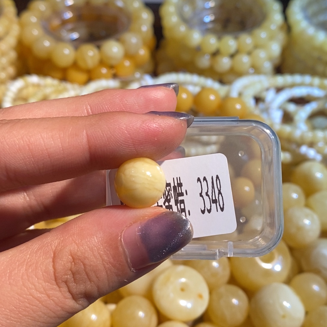 琥珀未镶嵌珠宝奇石3348
