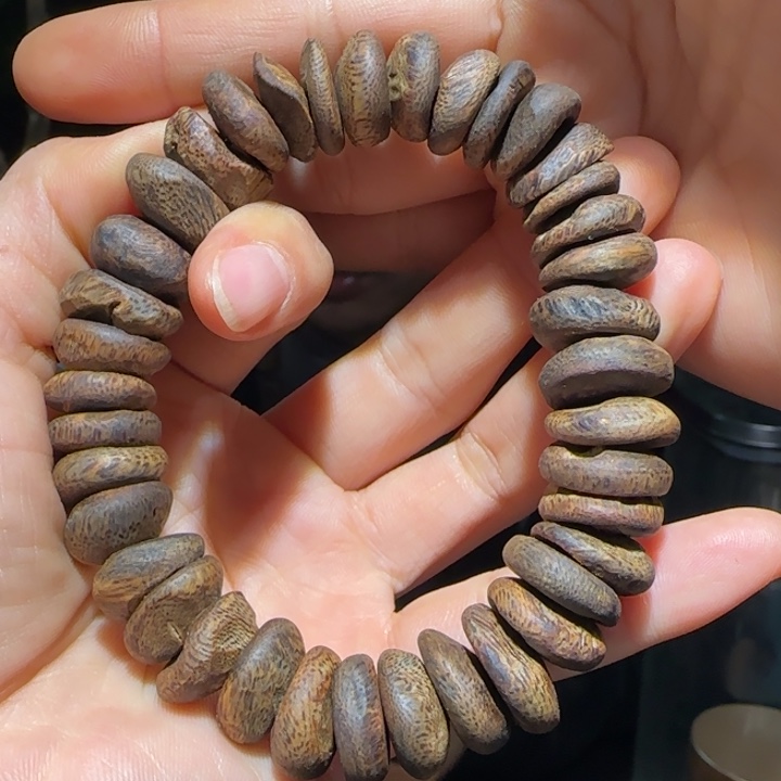 沉香手串原母树沉水树丁手串28.6克