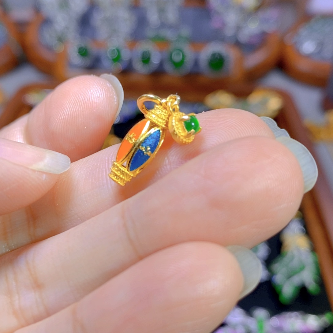 翡翠颈饰银S925镶嵌天然翡翠