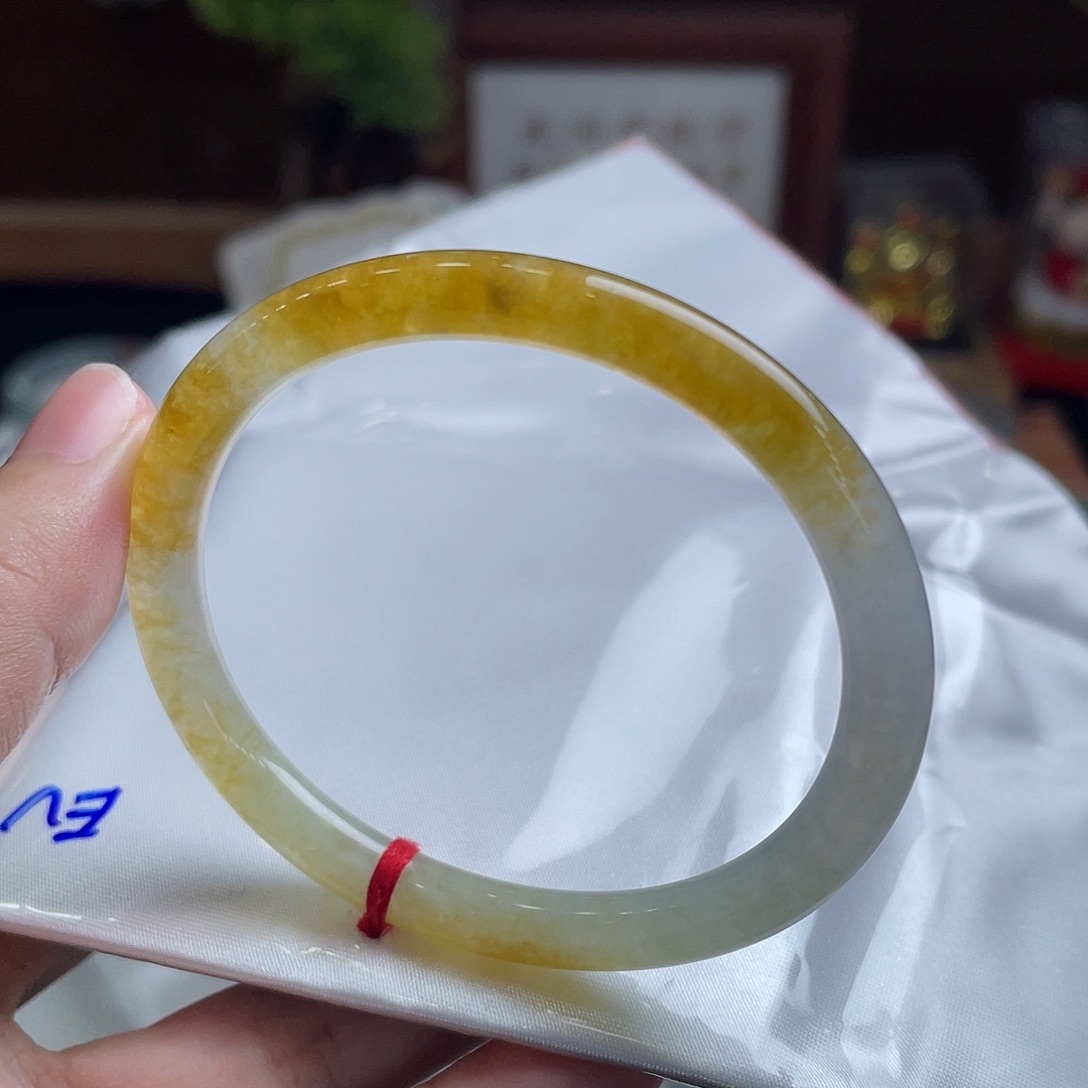 翡翠手镯未镶嵌53.6贵妃 冰黄