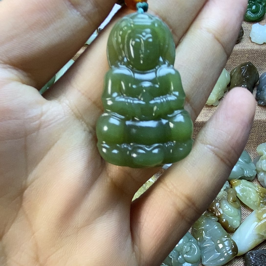 和田玉未镶嵌颈饰