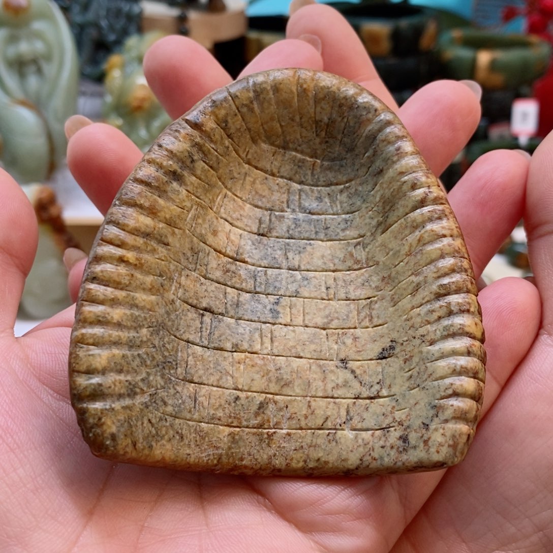 透闪石质玉手把未镶嵌