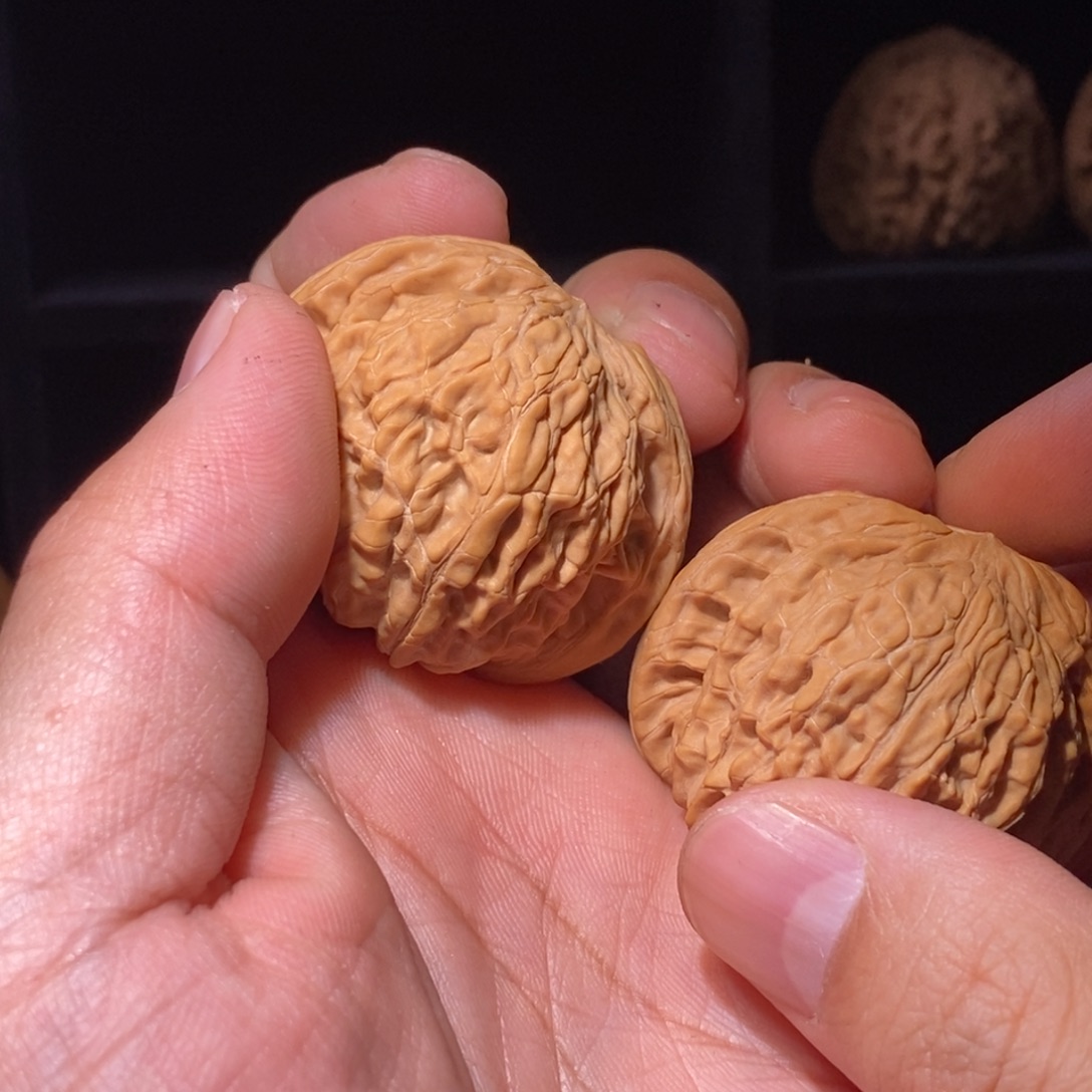 橡***.把件文玩核桃43山地磨盘