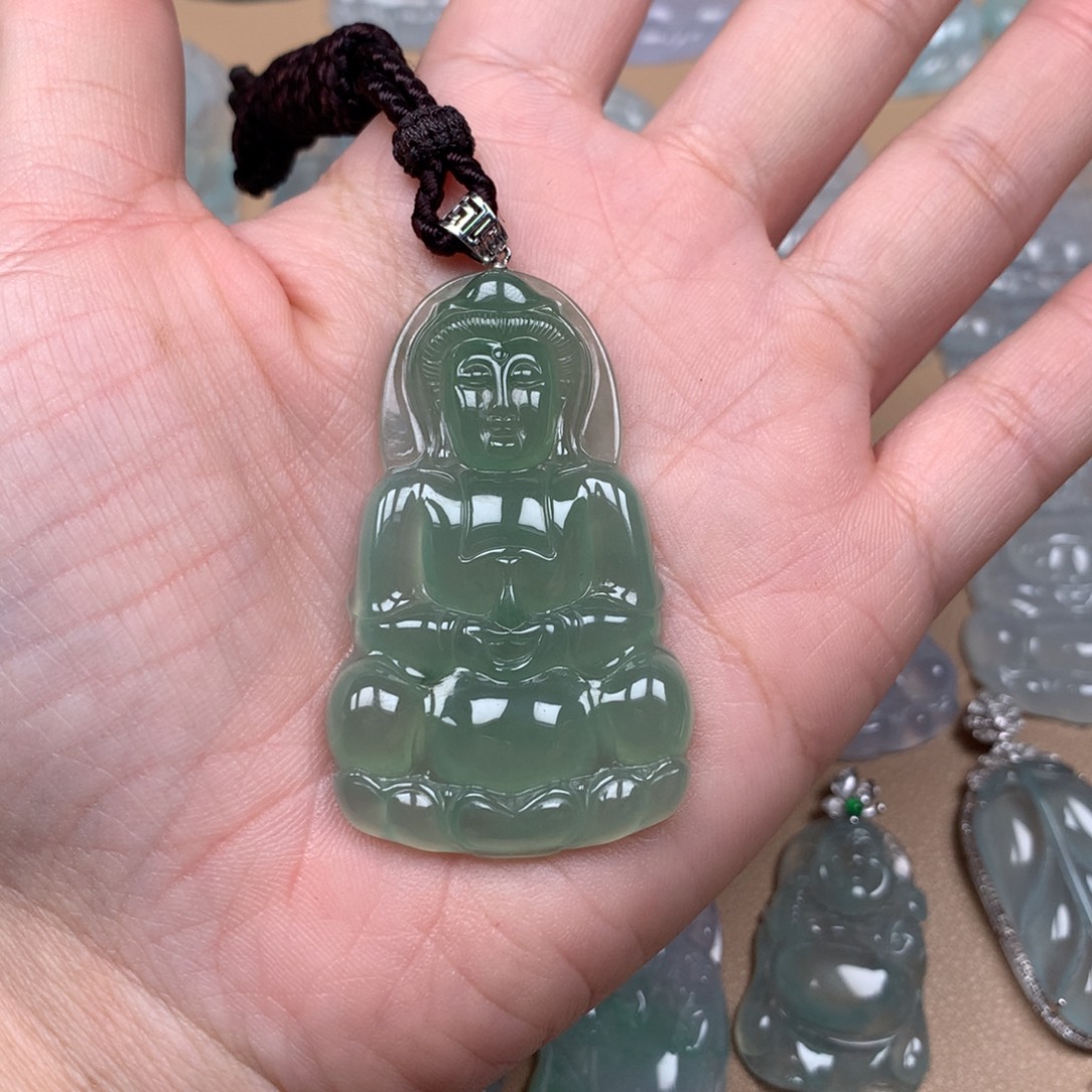 翡翠18K金镶嵌颈饰缅甸翡翠