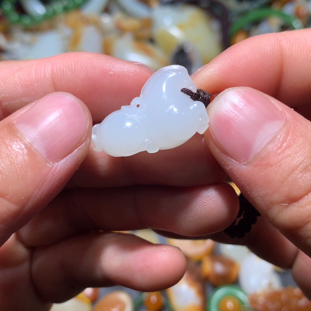 和田玉吊坠(不含链)未镶嵌时**暖